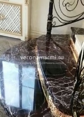 Реставрация ступеней из мрамора Россо Леванто и Крема нова в Балашихе