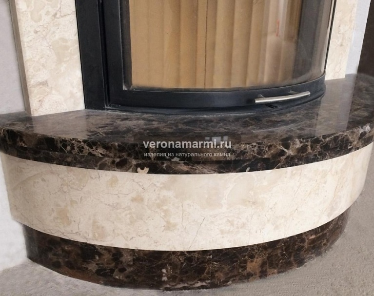 Камин из мрамора Крема нова и Имперадор дарк в квартире в Зеленограде